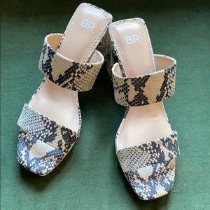BP. Snake Print Platform Heel sz 10